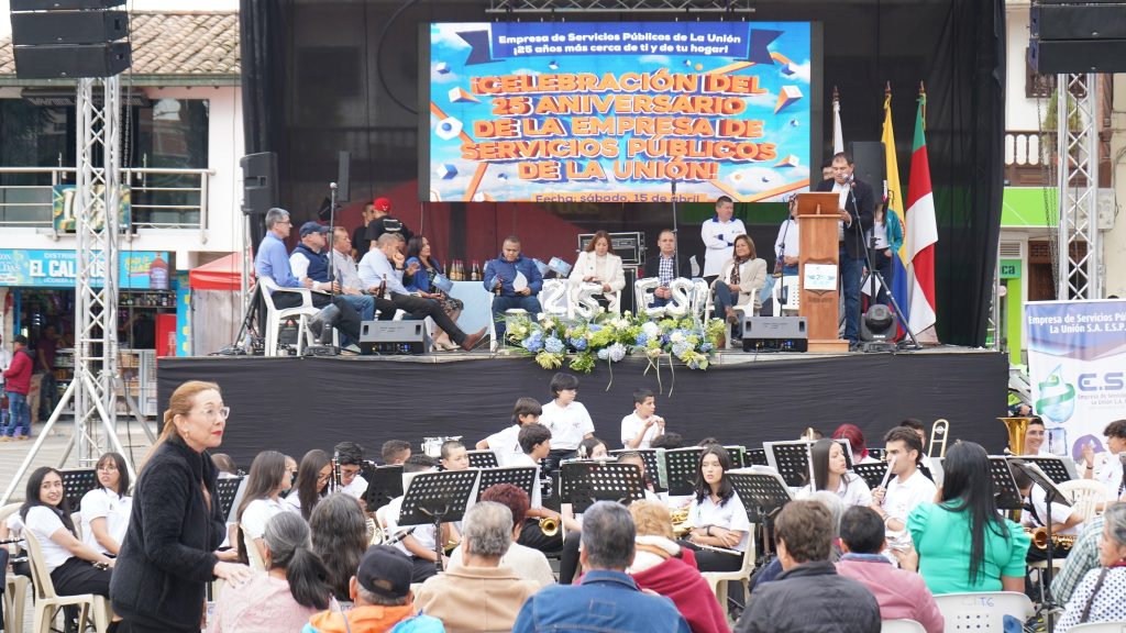 341772769_1912762989122204_6735632116211412650_n