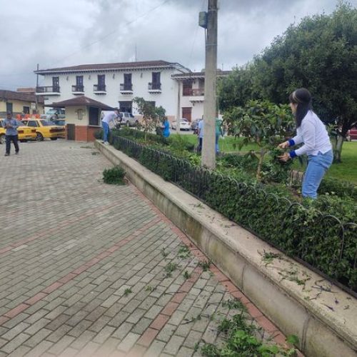 351113983_175246915513307_3720176512127641124_n