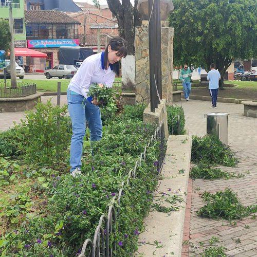 351317580_213882221504121_3029836302368576841_n